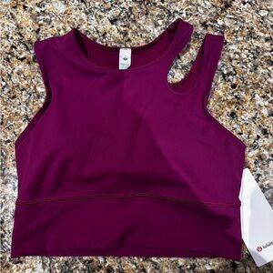 New Lululemon workout shirt with built-in bra size 8